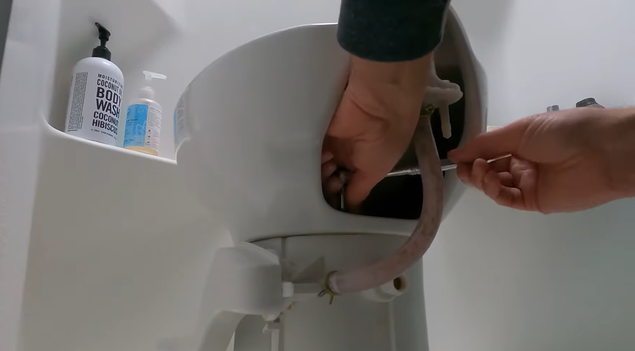RV Toilet Not Flushing How to Fix That? RVProfy