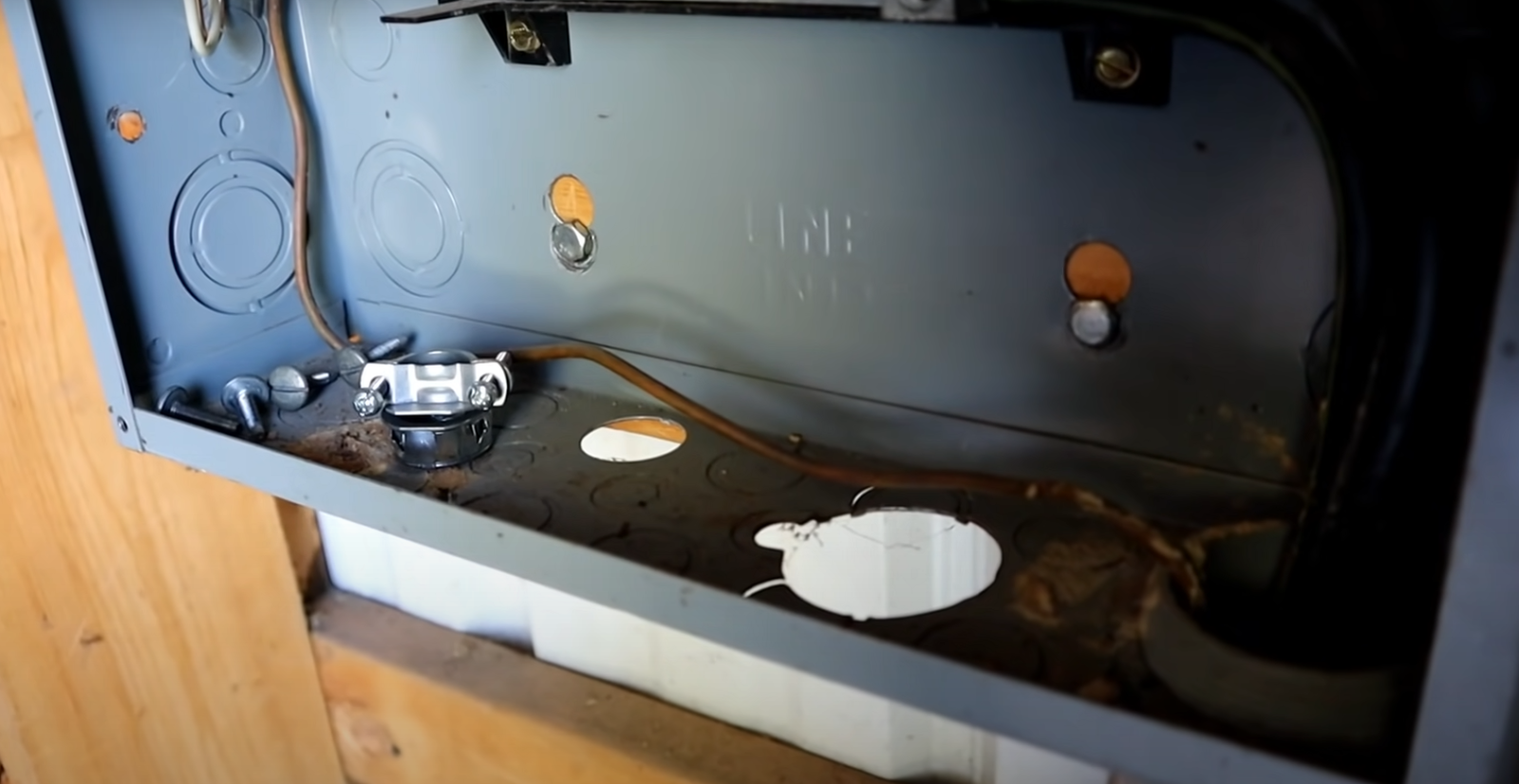 How to Wire a 50 Amp RV Plug? - RVProfy